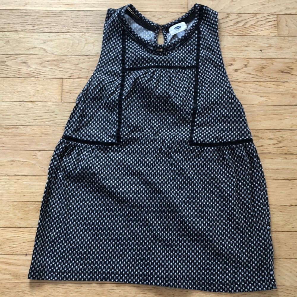 Old Navy b/w summer top.